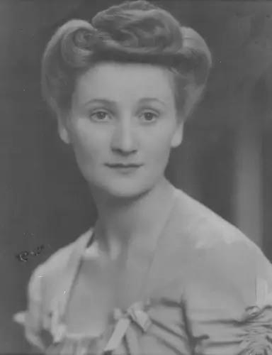 1945 Irene's birthday present to Wyn
