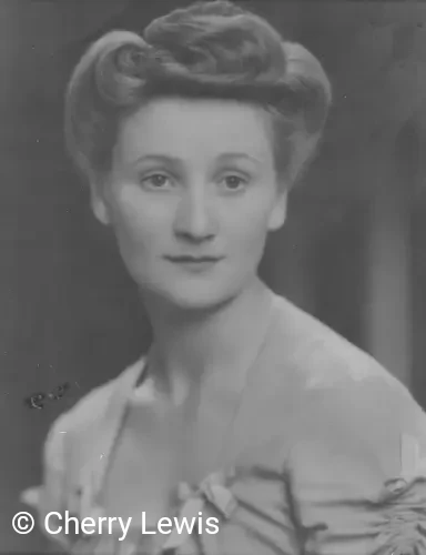 1945 Irene's birthday present to Wyn