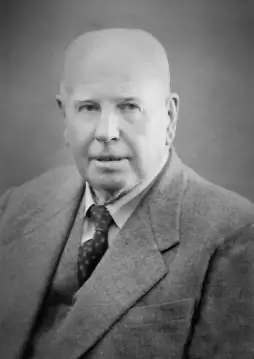Emlyn Lewis